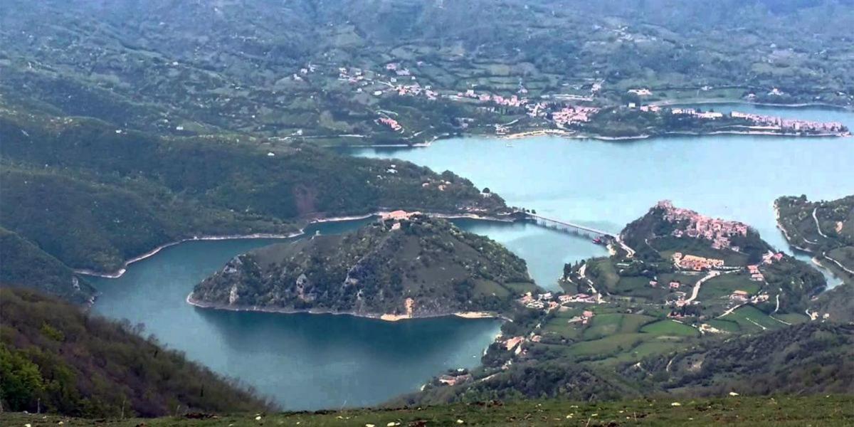 Turano Resort Colle di Tora Esterno foto